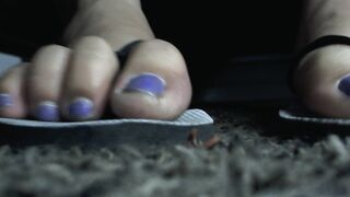Free Dry Kinky Toes on Cheap Motel Rug