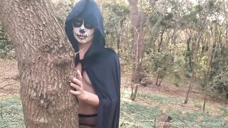 Halloween 2020 - Bone-sucker Lures Viсtim into the Forest for get Cum