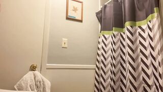 Hidden Shower 21 - Nice Body