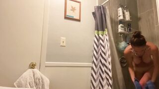 Hidden Shower 21 - Nice Body