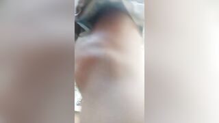 uspkirt venezolana con hijo