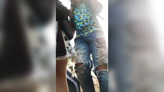 uspkirt venezolana con hijo