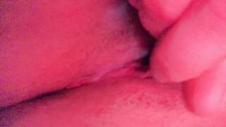 Chubby White bimbos offer herself Pulsating Orgasm