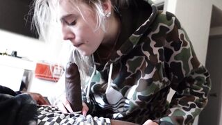 COLLEGE HOE LOVES SUCKING OFF DICK