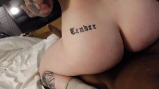 LONG ASS WHITE WOMEN LOVES RYDING DICK