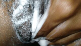 Washing my Cunt
