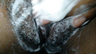 Washing my Cunt