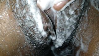 Washing my Cunt