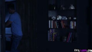 Flirty teenie Mona Blue went to her bestfriends house and