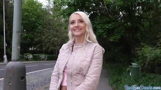Blonde 25yo goddess offer oral sex to his long cock into