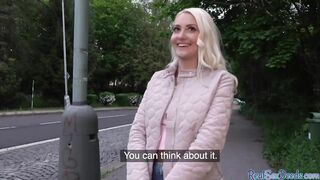 Blonde 25yo goddess offer oral sex to his long cock into