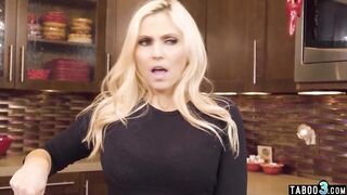 Baking with Big Boobed milf stepmom Christie Stevens ends into taboo