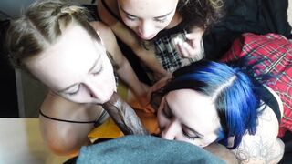 three MUSKATEERS GIVING CRAZY SEXY SLOPPY BJ