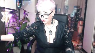 Crazy dancing of luxurious older whore & her gaping snatch.!.