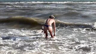I Follow you and Bite the Sea
