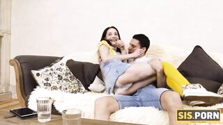 SIS.PORN. Cutie of easy virtue has arousing sex with unscrupulous