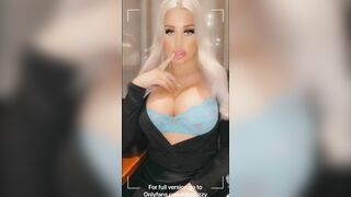 Outdoors Sex at a Restaurant - Nicci Azzy