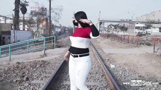 Long butt Venezuelan Ginezflowrs lost inside Lima tries her first