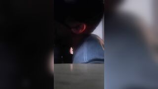 Lamiendo, Apretando y Mordiendo Las Naturales Tetas Enormes De La Rubia Sumisa