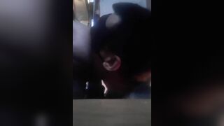 Lamiendo, Apretando y Mordiendo Las Naturales Tetas Enormes De La Rubia Sumisa