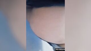 Mujer Musulmana De Ojos Azules Se Masturba y Enseña Su Enorme Culo En Videollamada.