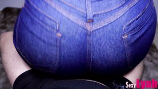 Hottie Assjob Lap Dance inside Jeans and then inside Thongs