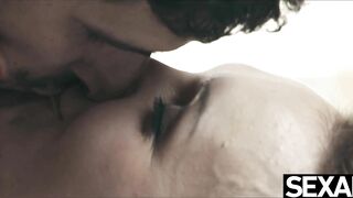 beauty Cutie bimbos Starts her Day with a Oral Sex and an Extreme Orgasm