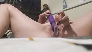 Squirting inside my Bed and enjoys my Sex Toys, I Cum so Rough.
