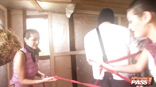 Farm Girls Kit and Kat Lee Blowjobs inside the Barn 4k