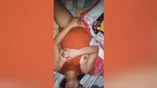 Rubbing my Clitoris until I Cum