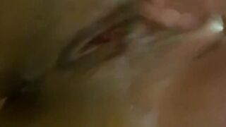 Tanta Voglia Di Venire Subito!!! Amatoriale VERO!!! Squirt e Twat Creamy!!!