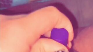 Thick Vagina cougar Plays with herself Secretly