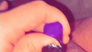 Thick Vagina cougar Plays with herself Secretly