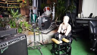 Teaching my Stepsister how to be a Amazing Groupie for the Band