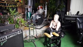 Teaching my Stepsister how to be a Amazing Groupie for the Band