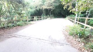 No me Aguanto y Orina En La Calle