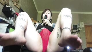 chick Masturbates with 2 Vibrators, Blowing and Cumming. Huge Breasts and Tattoos
