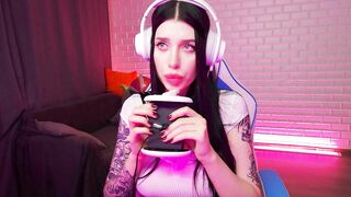 ORGASMIC ASMR INCREDIBLE SEXY BEAUTY LICKING AND BLOWING. HONEY HAZE