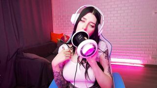 ORGASMIC ASMR INCREDIBLE SEXY BEAUTY LICKING AND BLOWING. HONEY HAZE
