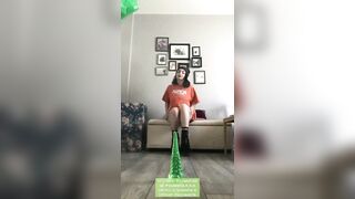 Spooky Stoner Bimbo Jizzes on her Vibrator