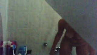 suite belle soeur sous la douche