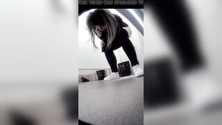 Pissing68