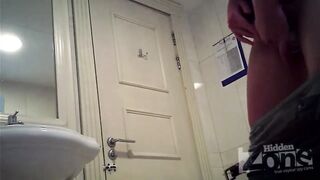 Pissing69