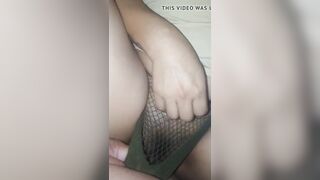 Corrida sobre su panocha peludita con tanga