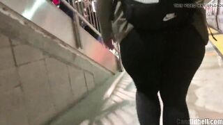 WOBBLE MILF