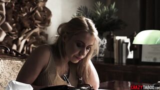 Soak blonde milf Nikky Thorne thinking about hard snatch fucking