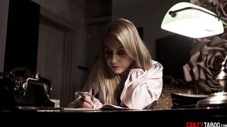 Soak blonde milf Nikky Thorne thinking about hard snatch fucking