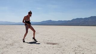 Pissing into the Dessert