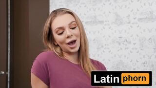 Follando a Mi Compañera De Cuarto Con Enormes Tetas Naturales
