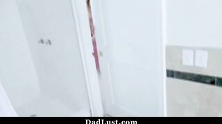 Beauty Step Daughter Gets Jizzed From Her Step Dad